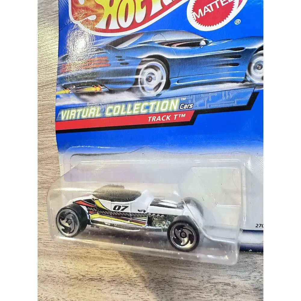 Hot Wheels 2000 127 diecast Virtual Collection Mattel Wheels New H30